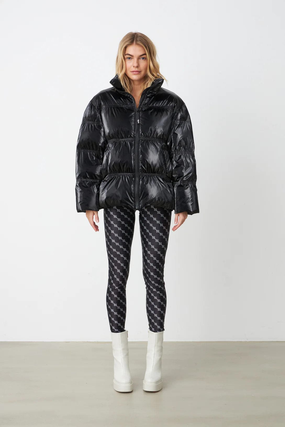 Shiny black puffer jacket hot sale zara