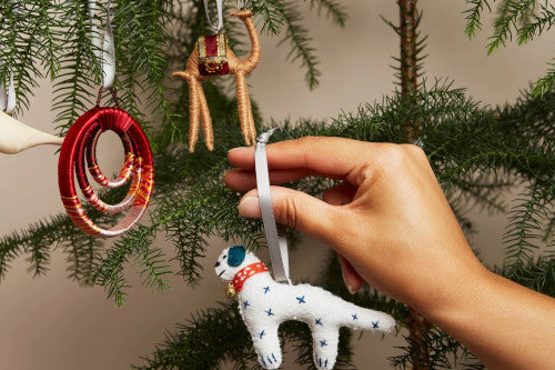 Handmade Holiday Collection Supporting Refugees