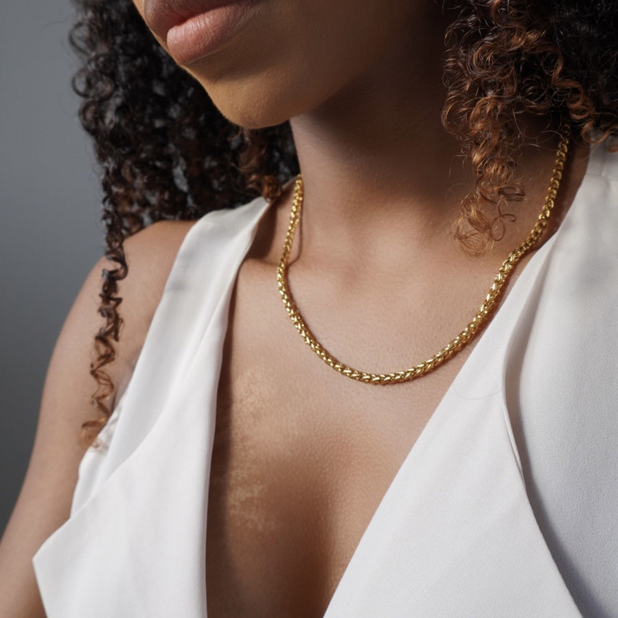 Delicate Weave Necklace Gold