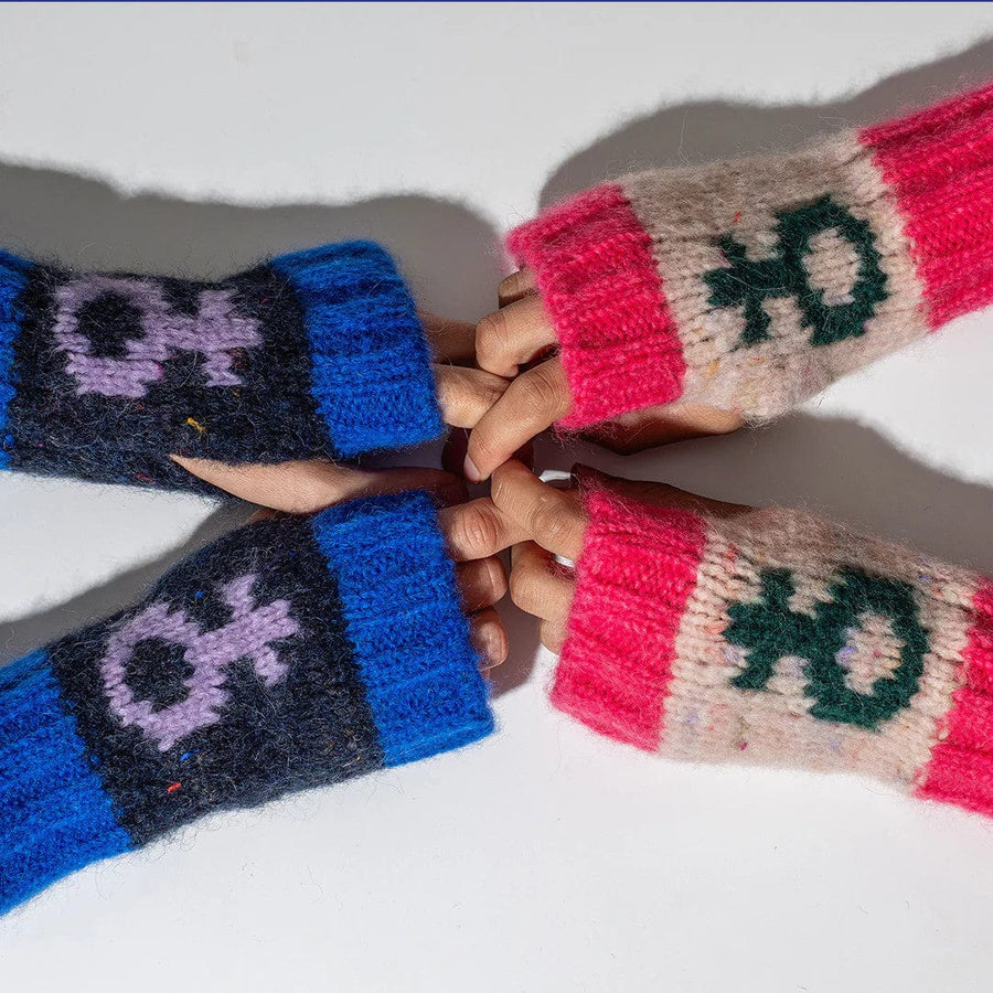 Cosmos Wristwarmers Nyx & Speedwell