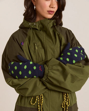 Cable String Mittens Lime Spot