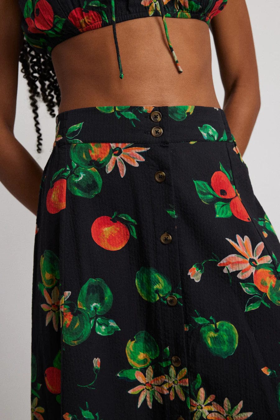 Lowrie  Midi Skirt Apple Print