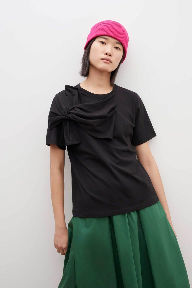 Black Knotted Tee